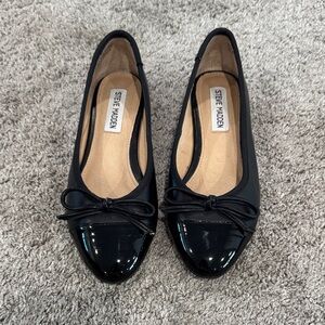 Steve Madden Black Patent Cap-Toe Bow Ballet Flats